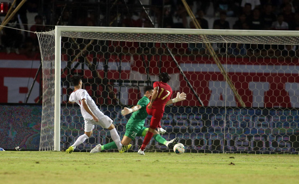 Việt Nam thắng Indonesia 3-1 trên sân khách ở vòng loại World Cup 2022 - Ảnh 5. Việt Nam thắng Indonesia 3-1 trên sân khách ở vòng loại World Cup 2022 - Ảnh 5.