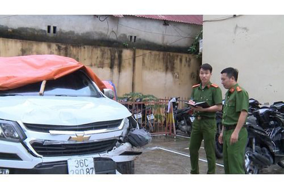 Tạm giữ nghi phạm lái xe ô tô đâm thẳng vào xe máy làm 2 người thương vong - Ảnh 2. Tạm giữ nghi phạm lái xe ô tô đâm thẳng vào xe máy làm 2 người thương vong - Ảnh 2.