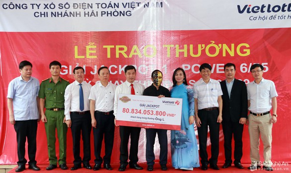 Trung thành dãy số suốt 1 năm, khách Nghệ An trúng Jackpot hơn 80 tỷ đồng - Ảnh 1. Trung thành dãy số suốt 1 năm, khách Nghệ An trúng Jackpot hơn 80 tỷ đồng - Ảnh 1.