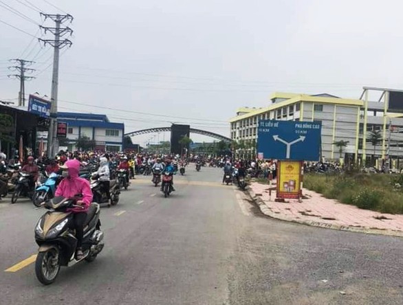 Nghi trúng khí độc, 4 ngày liên tiếp 125 công nhân phải đi cấp cứu - Ảnh 2. Nghi trúng khí độc, 4 ngày liên tiếp 125 công nhân phải đi cấp cứu - Ảnh 2.