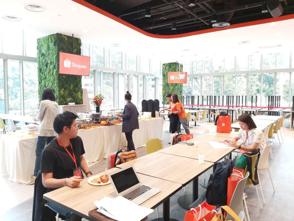 Khám phá trụ sở làm việc mới toanh của hàng nghìn nhân viên của Shopee - Ảnh 13. Khám phá trụ sở làm việc mới toanh của hàng nghìn nhân viên của Shopee - Ảnh 13.