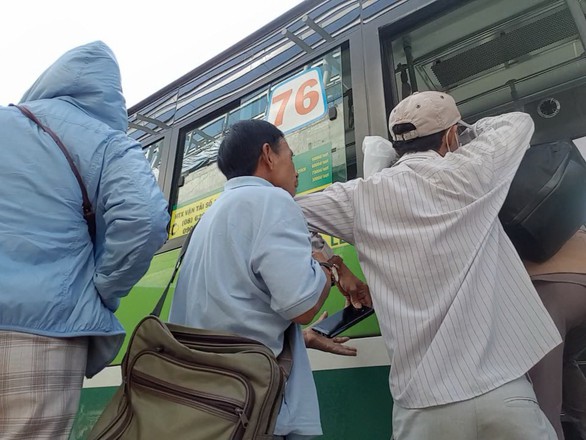 Lên tiếng, ra tay chặn thói gian - Ảnh 2. Lên tiếng, ra tay chặn thói gian - Ảnh 2.