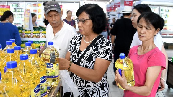 Co.opmart tại Hà Nội khuyến mãi lớn thu hút hàng trăm ngàn lượt khách - Ảnh 2. Co.opmart tại Hà Nội khuyến mãi lớn thu hút hàng trăm ngàn lượt khách - Ảnh 2.