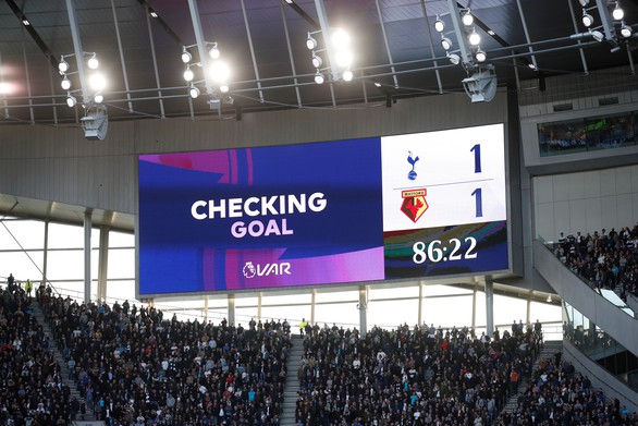Tottenham thoát thua trước Watford bởi bàn thắng gây tranh cãi - Ảnh 3. Tottenham thoát thua trước Watford bởi bàn thắng gây tranh cãi - Ảnh 3.