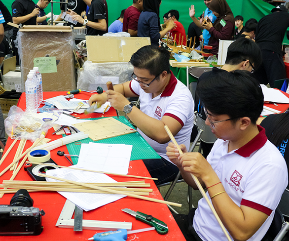Sinh viên Duy Tân đoạt giải khuyến khích thiết kế nhà chống động đất 2019 - Ảnh 3. Sinh viên Duy Tân đoạt giải khuyến khích thiết kế nhà chống động đất 2019 - Ảnh 3.