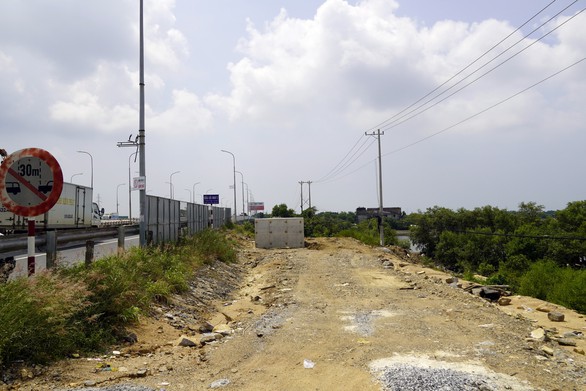 Bà Rịa - Vũng Tàu tạm dừng dự án 100 tỉ đồng trang trí cầu Cỏ May - Ảnh 2. Bà Rịa - Vũng Tàu tạm dừng dự án 100 tỉ đồng trang trí cầu Cỏ May - Ảnh 2.