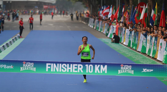 7.000 vận động viên tham dự VPBank Hanoi Marathon 2019 - Ảnh 2. 7.000 vận động viên tham dự VPBank Hanoi Marathon 2019 - Ảnh 2.