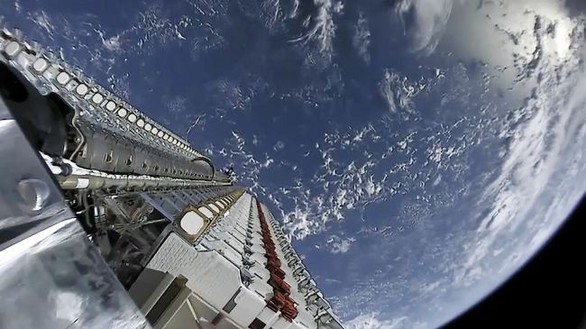 Elon Musk đã ‘tweet’ thành công bằng mạng Internet từ vệ tinh Starlink - Ảnh 1. Elon Musk đã ‘tweet’ thành công bằng mạng Internet từ vệ tinh Starlink - Ảnh 1.