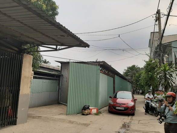 Phó chủ tịch HĐND quận Thủ Đức xin tự tháo dỡ nhà xưởng không phép - Ảnh 2. Phó chủ tịch HĐND quận Thủ Đức xin tự tháo dỡ nhà xưởng không phép - Ảnh 2.