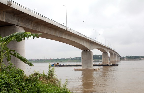 Tốc độ vay đã giảm, thu hút được nhiều nguồn lực hơn - Ảnh 2. Tốc độ vay đã giảm, thu hút được nhiều nguồn lực hơn - Ảnh 2.