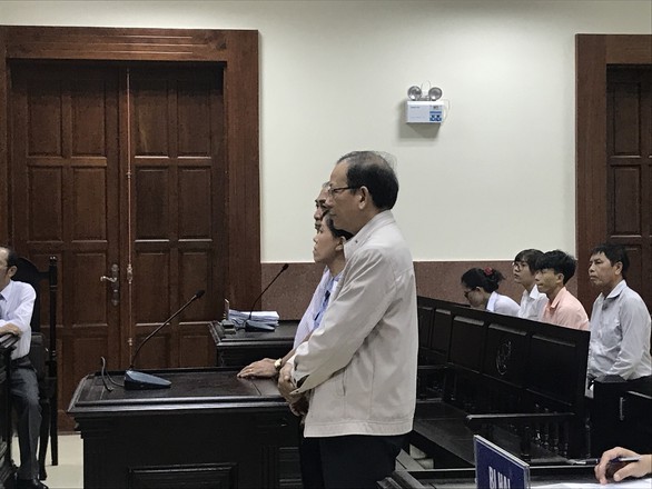 Cựu trưởng Ban tổ chức Thành ủy Biên Hòa ăn chặn tiền thi đua được giảm án - Ảnh 1. Cựu trưởng Ban tổ chức Thành ủy Biên Hòa ăn chặn tiền thi đua được giảm án - Ảnh 1.
