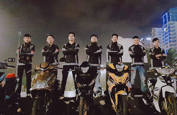 Sinh viên đại học Duy Tân làm từ thiện và hỗ trợ người gặp nạn - Ảnh 1. Sinh viên đại học Duy Tân làm từ thiện và hỗ trợ người gặp nạn - Ảnh 1.