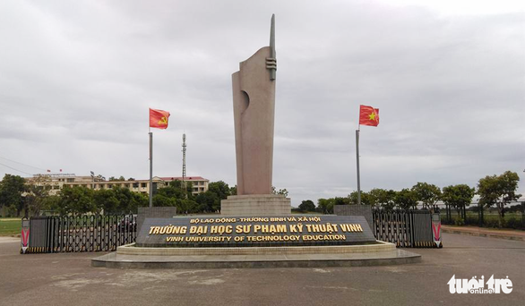 Phó phòng của ĐH Sư phạm kỹ thuật Vinh qua đời vì rơi từ tầng cao - Ảnh 1. Phó phòng của ĐH Sư phạm kỹ thuật Vinh qua đời vì rơi từ tầng cao - Ảnh 1.