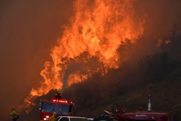 9 đám cháy bủa vây vùng bắc California - Ảnh 2. 9 đám cháy bủa vây vùng bắc California - Ảnh 2.