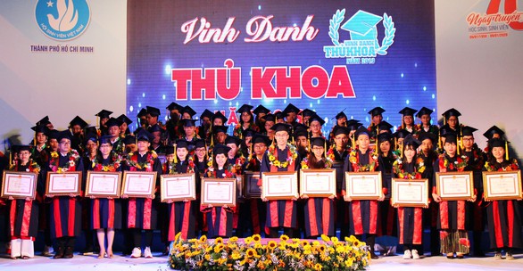 Những đóa trạng nguyên khoe sắc - Ảnh 4. Những đóa trạng nguyên khoe sắc - Ảnh 4.