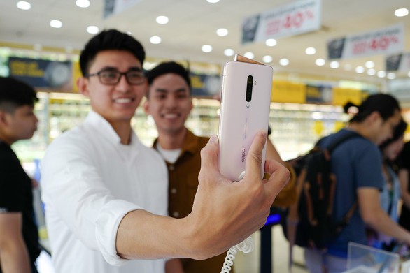 Reno2 và Reno2 F mở bán - đánh dấu một hình ảnh mới của OPPO - Ảnh 2. Reno2 và Reno2 F mở bán - đánh dấu một hình ảnh mới của OPPO - Ảnh 2.