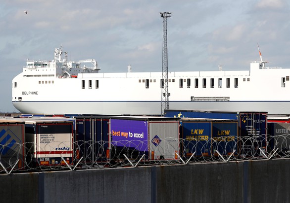 Vụ 39 người chết ở Anh: Nạn nhân vô container lúc nào? - Ảnh 1. Vụ 39 người chết ở Anh: Nạn nhân vô container lúc nào? - Ảnh 1.