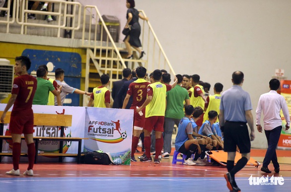 Thái Lan vô địch futsal Đông Nam Á 2019 sau trận chung kết suýt có đánh nhau - Ảnh 7. Thái Lan vô địch futsal Đông Nam Á 2019 sau trận chung kết suýt có đánh nhau - Ảnh 7.