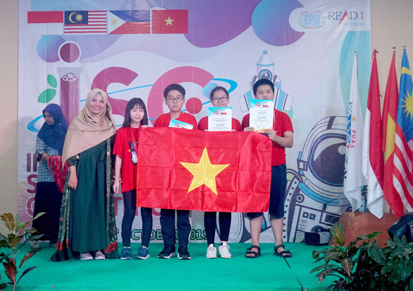 Học sinh Việt Nam giành 4 Huy chương Vàng tại kỳ thi Khoa học Quốc tế ISC năm 2019 - Ảnh 1. Học sinh Việt Nam giành 4 Huy chương Vàng tại kỳ thi Khoa học Quốc tế ISC năm 2019 - Ảnh 1.