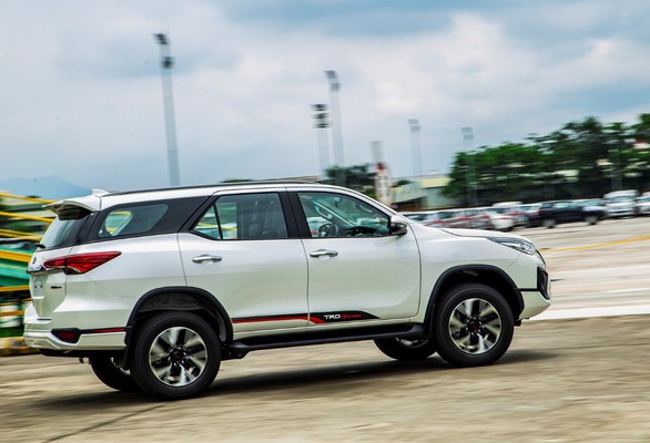 Fortuner: khẳng định giá trị của bạn - Ảnh 2. Fortuner: khẳng định giá trị của bạn - Ảnh 2.