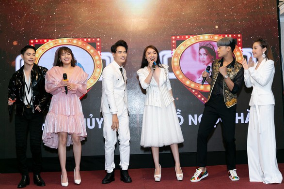 Gương mặt thân quen 2019: Đối đầu giữa người cũ và người mới - Ảnh 1. Gương mặt thân quen 2019: Đối đầu giữa người cũ và người mới - Ảnh 1.