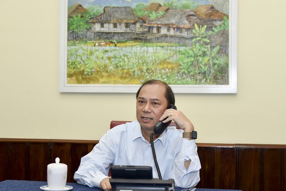 Việt Nam nhờ Anh hỗ trợ nếu có người Việt trong số 39 nạn nhân - Ảnh 1. Việt Nam nhờ Anh hỗ trợ nếu có người Việt trong số 39 nạn nhân - Ảnh 1.
