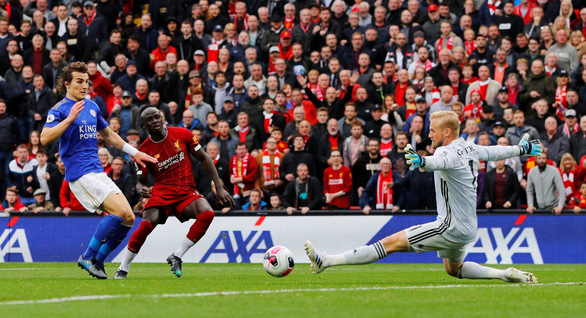 Thắng nghẹt thở Leicester ở phút 90+5, Liverpool bỏ xa M.C 8 điểm - Ảnh 1. Thắng nghẹt thở Leicester ở phút 90+5, Liverpool bỏ xa M.C 8 điểm - Ảnh 1.