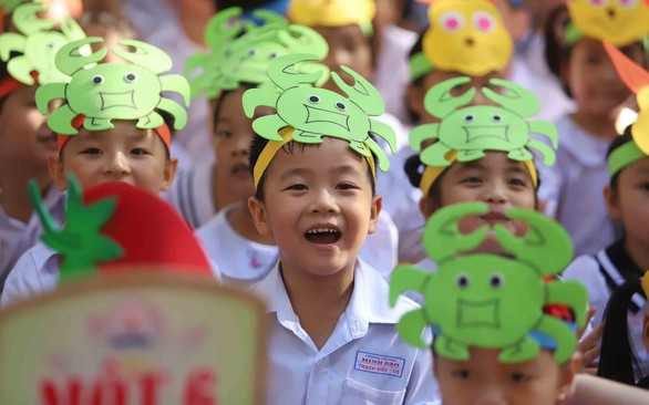 Con đi học về, giá mà mẹ hỏi con có vui không... - Ảnh 1. Con đi học về, giá mà mẹ hỏi con có vui không... - Ảnh 1.