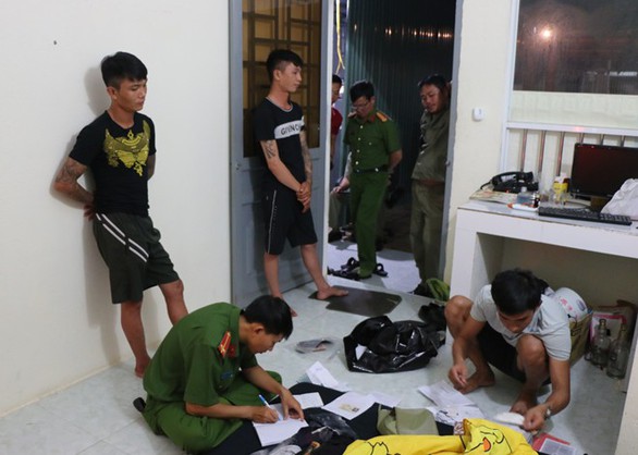 Vụ 700 triệu cho vay nặng lãi, sau một năm thành 5 tỉ đồng: khởi tố 5 người - Ảnh 1. Vụ 700 triệu cho vay nặng lãi, sau một năm thành 5 tỉ đồng: khởi tố 5 người - Ảnh 1.
