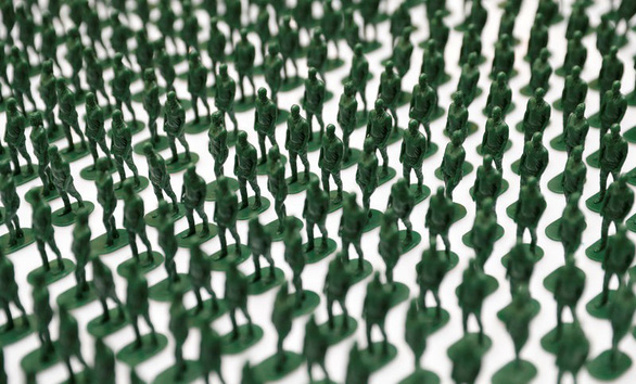 40.000 chú lính đồ chơi khắc họa thân phận người lính giải ngũ - Ảnh 3.
