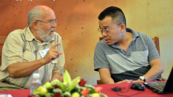 GS đoạt Nobel Vật lý 2019 từng đến Việt Nam, giao lưu với bạn đọc Tuổi Trẻ - Ảnh 5. GS đoạt Nobel Vật lý 2019 từng đến Việt Nam, giao lưu với bạn đọc Tuổi Trẻ - Ảnh 5.
