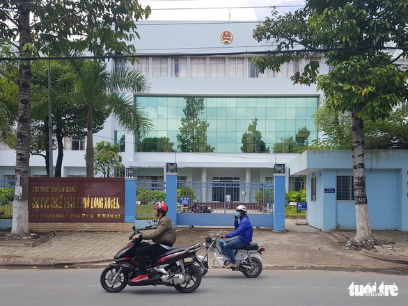 Cách chức sếp đoàn kiểm tra thuế nhũng nhiễu, mượn tiền dân - Ảnh 1. Cách chức sếp đoàn kiểm tra thuế nhũng nhiễu, mượn tiền dân - Ảnh 1.