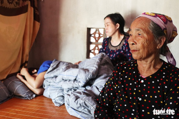 Dân làng chung tay giúp đỡ gia đình nạn nhân tử nạn ở Anh - Ảnh 2. Dân làng chung tay giúp đỡ gia đình nạn nhân tử nạn ở Anh - Ảnh 2.