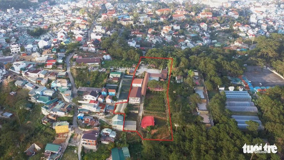 Đình chỉ vô thời hạn đại úy công an xây nhà hàng lấn chiếm Rừng tình Đà Lạt - Ảnh 1. Đình chỉ vô thời hạn đại úy công an xây nhà hàng lấn chiếm Rừng tình Đà Lạt - Ảnh 1.