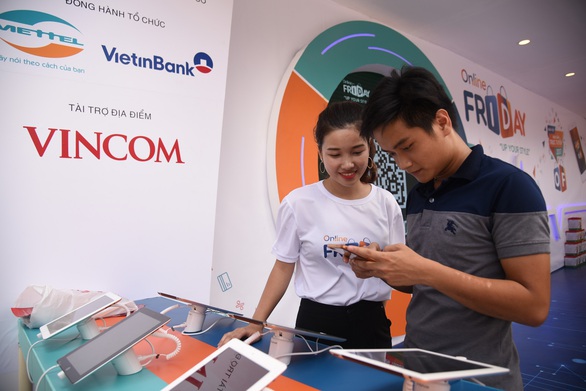 Làm sao để săn hàng khuyến mãi khủng ngày Online Friday? - Ảnh 1. Làm sao để săn hàng khuyến mãi khủng ngày Online Friday? - Ảnh 1.