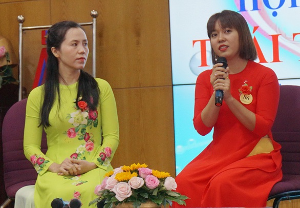 Cuối năm học, phụ huynh gặp ôm tôi và khóc - Ảnh 1. Cuối năm học, phụ huynh gặp ôm tôi và khóc - Ảnh 1.