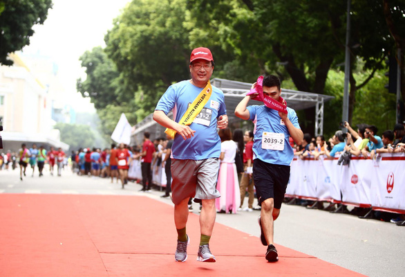Giải chạy Kizuna Ekiden 2019: Ngày hội thể thao gắn kết tình hữu nghị - Ảnh 17. Giải chạy Kizuna Ekiden 2019: Ngày hội thể thao gắn kết tình hữu nghị - Ảnh 17.