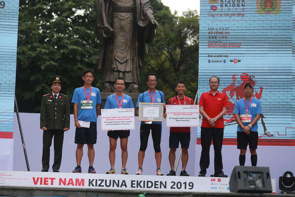 Giải chạy Kizuna Ekiden 2019: Ngày hội thể thao gắn kết tình hữu nghị - Ảnh 10.