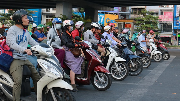 Tưởng niệm nạn nhân tai nạn giao thông 17-11-2019: Tưởng nhớ người đi vì người ở lại - Ảnh 1. Tưởng niệm nạn nhân tai nạn giao thông 17-11-2019: Tưởng nhớ người đi vì người ở lại - Ảnh 1.