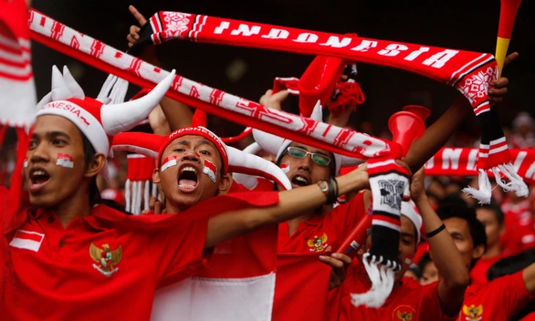 Giận liên đoàn, CĐV Indonesia không vào sân cổ vũ đội tuyển đá với Malaysia - Ảnh 1. Giận liên đoàn, CĐV Indonesia không vào sân cổ vũ đội tuyển đá với Malaysia - Ảnh 1.
