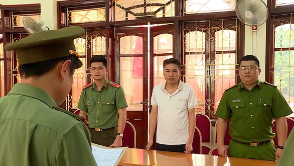 Cựu phó giám đốc Sở GD-ĐT Sơn La không nhận tội, công an lại đề nghị truy tố - Ảnh 1. Cựu phó giám đốc Sở GD-ĐT Sơn La không nhận tội, công an lại đề nghị truy tố - Ảnh 1.