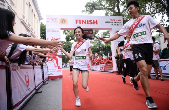 Kizuna Ekiden qua ống kính Nguyễn Á - Ảnh 1. Kizuna Ekiden qua ống kính Nguyễn Á - Ảnh 1.