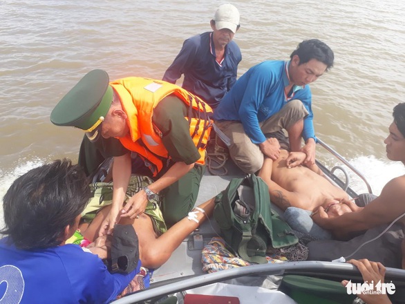 Ngộ độc khí trên tàu cá, 4 người tử vong, 1 người nguy kịch - Ảnh 1. Ngộ độc khí trên tàu cá, 4 người tử vong, 1 người nguy kịch - Ảnh 1.