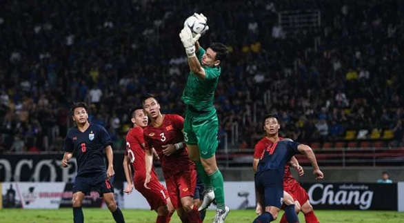 Fox Sports Asia: Thái Lan đáng lẽ phải ghi được bàn thắng muộn - Ảnh 1. Fox Sports Asia: Thái Lan đáng lẽ phải ghi được bàn thắng muộn - Ảnh 1.