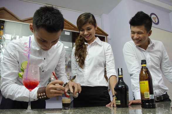 Trải nghiệm các khóa học ngắn hạn giúp nâng cao tay nghề, nâng lương - Ảnh 1. Trải nghiệm các khóa học ngắn hạn giúp nâng cao tay nghề, nâng lương - Ảnh 1.