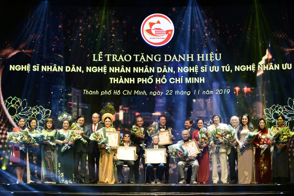 TP.HCM vinh danh và thưởng thêm cho 75 nghệ sĩ, nghệ nhân - Ảnh 3. TP.HCM vinh danh và thưởng thêm cho 75 nghệ sĩ, nghệ nhân - Ảnh 3.