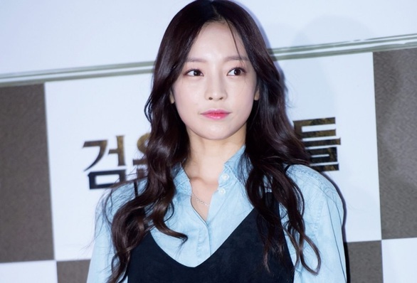 Ca sĩ Goo Hara tự tử vì quá căng thẳng trong sự nghiệp lẫn đời tư? - Ảnh 3. Ca sĩ Goo Hara tự tử vì quá căng thẳng trong sự nghiệp lẫn đời tư? - Ảnh 3.