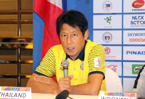 HLV Nishino xin lỗi ông Park Hang Seo về sự cố trên sân Mỹ Đình - Ảnh 1.