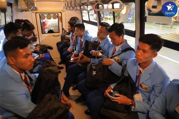 Ban tổ chức SEA Games Philippines xin lỗi vì đối xử tệ với các đội bóng - Ảnh 1. Ban tổ chức SEA Games Philippines xin lỗi vì đối xử tệ với các đội bóng - Ảnh 1.
