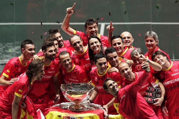 Nadal cùng tuyển Tây Ban Nha dễ dàng đăng quang Davis Cup - Ảnh 1. Nadal cùng tuyển Tây Ban Nha dễ dàng đăng quang Davis Cup - Ảnh 1.